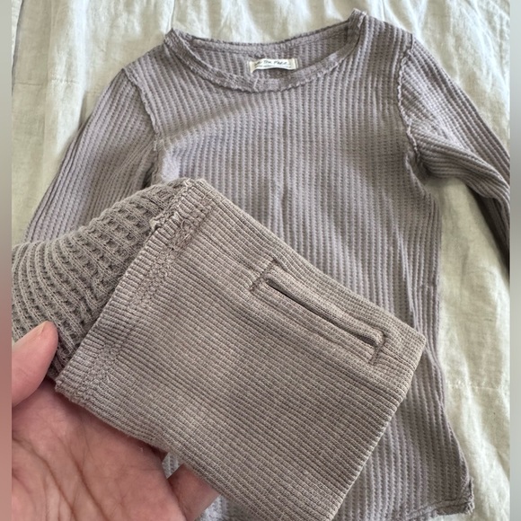 We the Free Roll With It Thermal - Picture 6 of 8